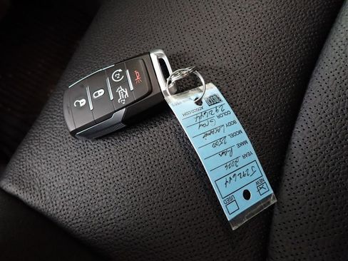 New 2026 RAM 2500 Laramie AWD/4WD image 46