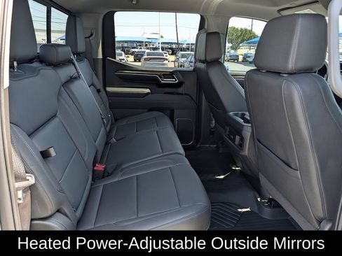 Used 2026 Chevrolet Silverado 1500 LT Trail Boss w/ LT Trail Boss Premium Package AWD/4WD image 31