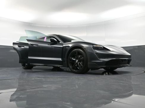 Certified 2023 Porsche Taycan 4 Cross Turismo image 39