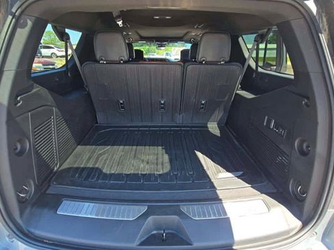 Used 2023 GMC Yukon XL Denali Ultimate AWD/4WD image 11