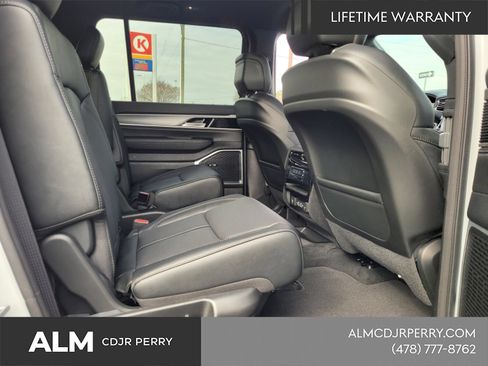 New 2026 Jeep Grand Wagoneer Limited AWD/4WD image 16