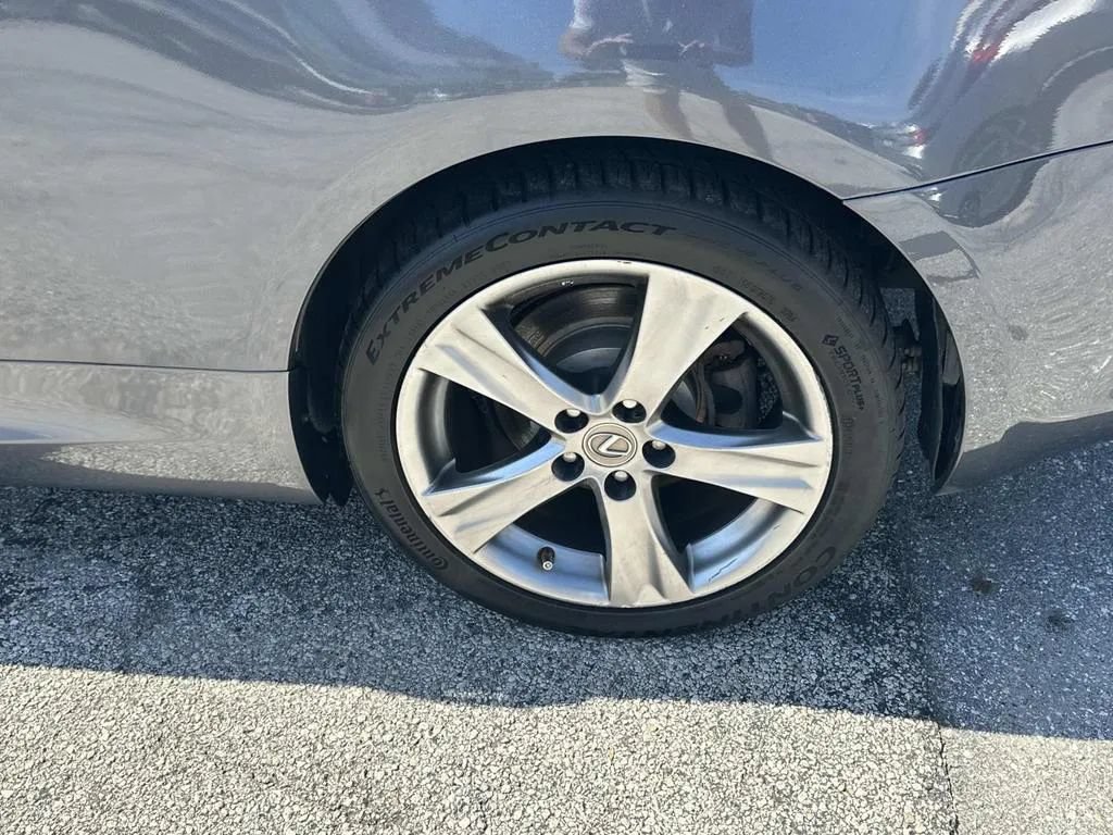 Used 2015 Lexus IS 250C w/ Luxury Package RWD image 11