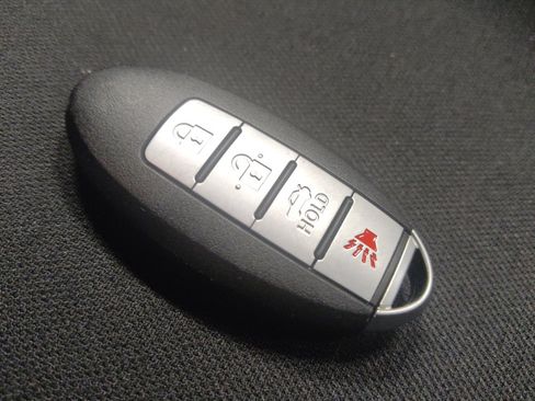 Used 2025 Nissan Sentra S FWD image 32