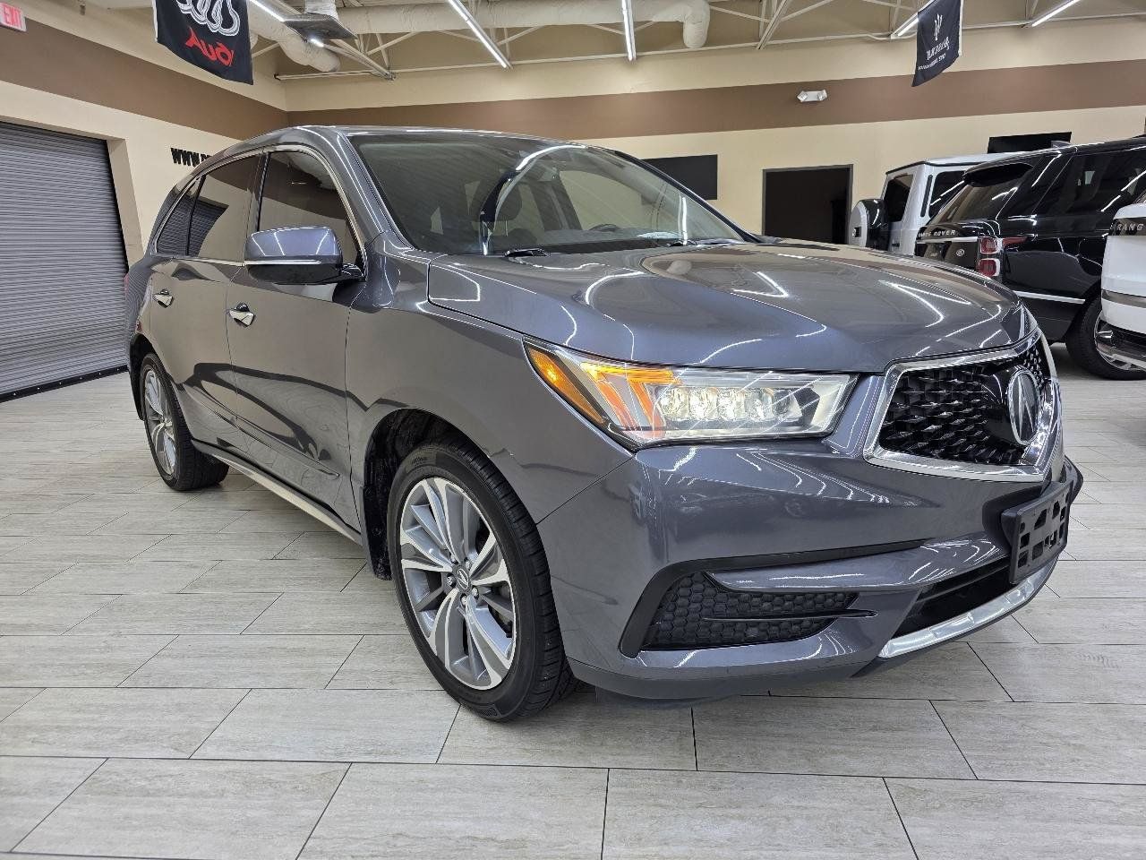 Used 2017 Acura MDX w/ Technology Package AWD/4WD image 4