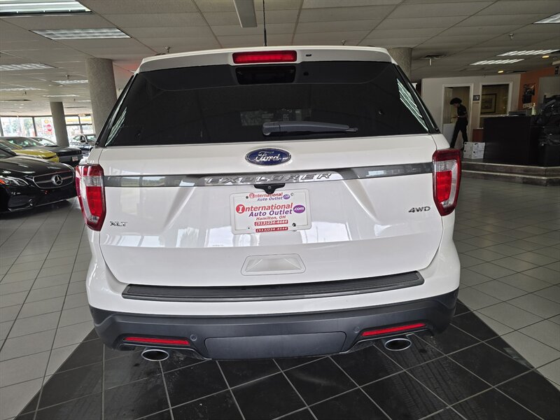 Used 2018 Ford Explorer XLT w/ Equipment Group 202A AWD/4WD image 5