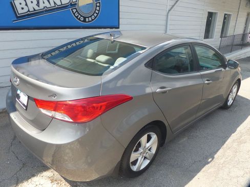 Used 2013 Hyundai Elantra GLS w/ Preferred Pkg FWD image 5