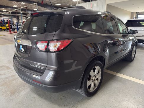 Used 2016 Chevrolet Traverse LT w/ Style and Technology Package AWD/4WD image 5