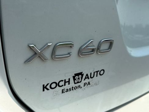 Used 2015 Volvo XC60 T6 w/ Proximity Package AWD/4WD image 14