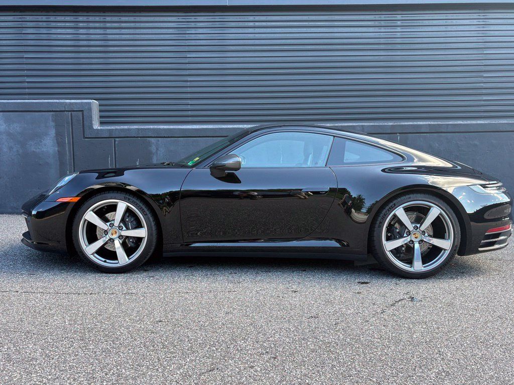Certified 2024 Porsche 911 Carrera T RWD image 7