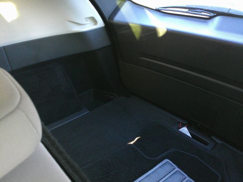 Used 2023 Nissan Rogue SV image 39