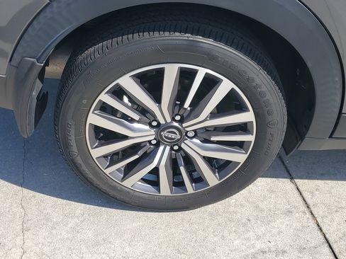 Used 2022 Nissan Kicks SV FWD image 8