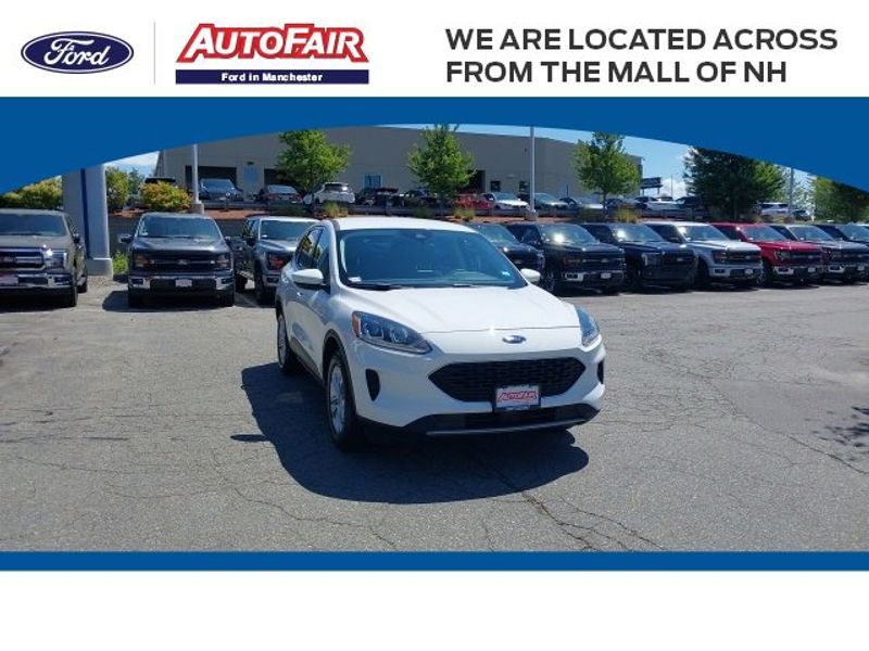 Used 2021 Ford Escape SE image 1