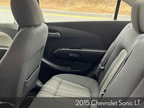 Used 2015 Chevrolet Sonic LT image 24