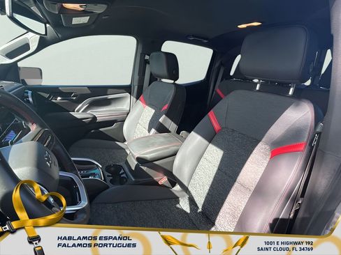 Used 2024 Chevrolet Colorado Z71 w/ Z71 Convenience Package 2 image 17