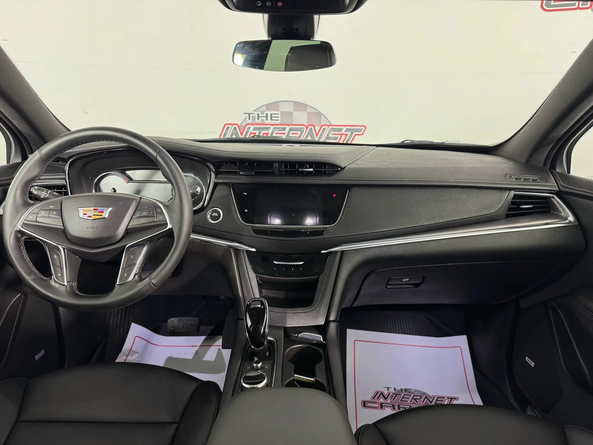 Used 2025 Cadillac XT5 Luxury w/ LPO, Floor Liner Package AWD/4WD image 11