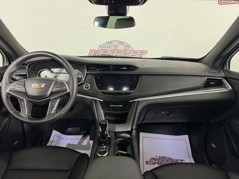 Used 2025 Cadillac XT5 Luxury w/ LPO, Floor Liner Package image 11