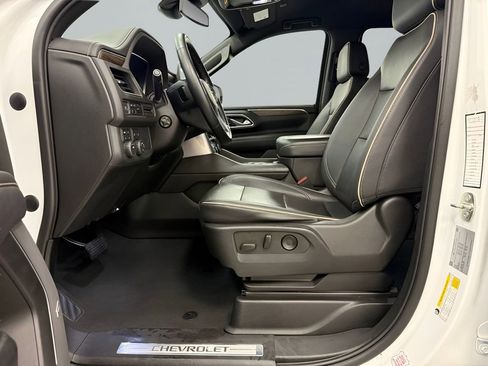 Used 2023 Chevrolet Suburban Premier AWD/4WD image 11