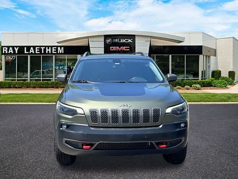 Used 2019 Jeep Cherokee Trailhawk w/ Cold Weather Group AWD/4WD image 8