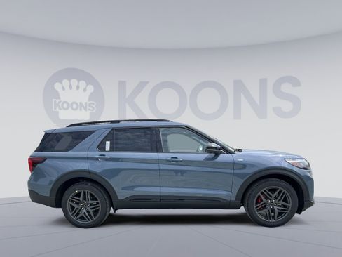 New 2026 Ford Explorer ST-Line w/ ST-Line Street Pack AWD/4WD image 8