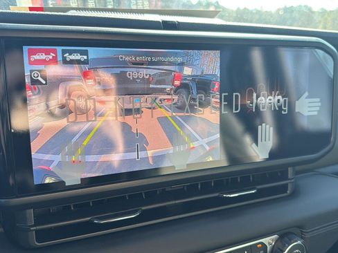 New 2025 Jeep Gladiator Mojave w/ Safety Group image 24