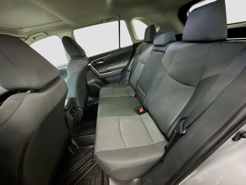 Used 2025 Toyota RAV4 XLE image 30