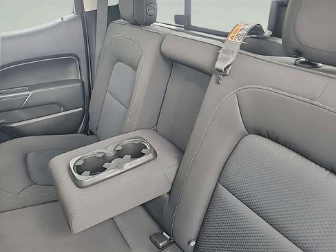 Used 2017 Chevrolet Colorado LT w/ LT Convenience Package image 22