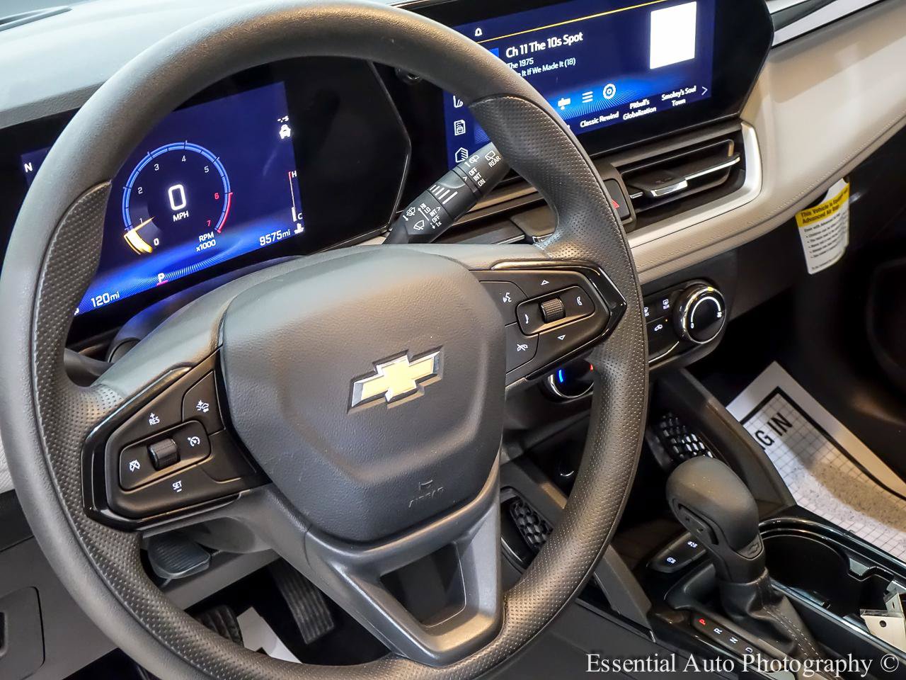 Used 2024 Chevrolet TrailBlazer LS FWD image 15