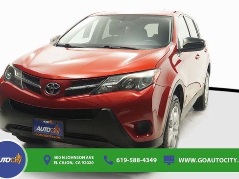 Used 2015 Toyota RAV4 LE FWD image 1