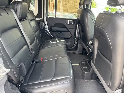 Used 2020 Jeep Wrangler Unlimited Sahara AWD/4WD image 41