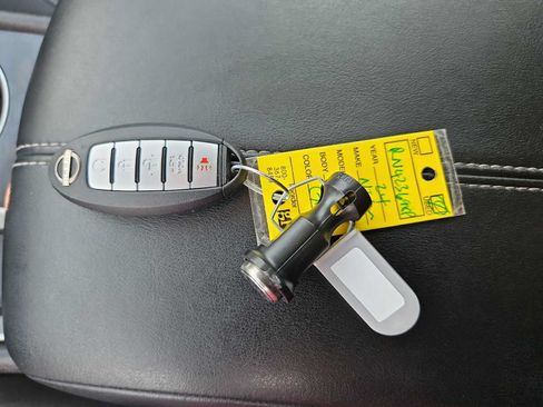 Used 2024 Nissan Altima 2.5 SV FWD image 24