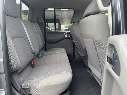 Used 2017 Nissan Frontier SV AWD/4WD image 25