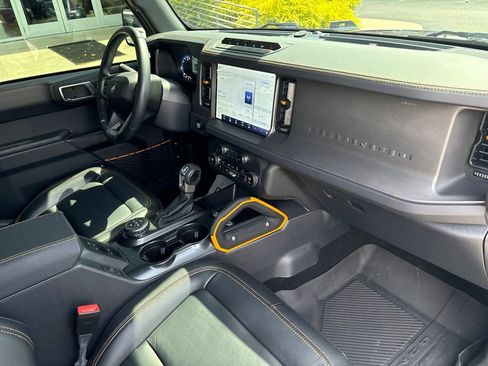 Used 2024 Ford Bronco Badlands AWD/4WD image 13