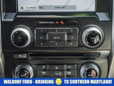 Used 2017 Ford F150 Lariat w/ Equipment Group 502A Luxury AWD/4WD image 28