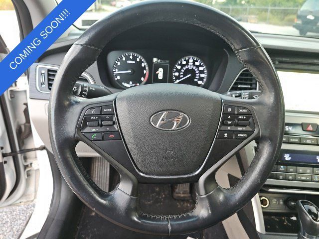 Used 2017 Hyundai Sonata Limited w/ Ultimate Package 04 FWD image 10