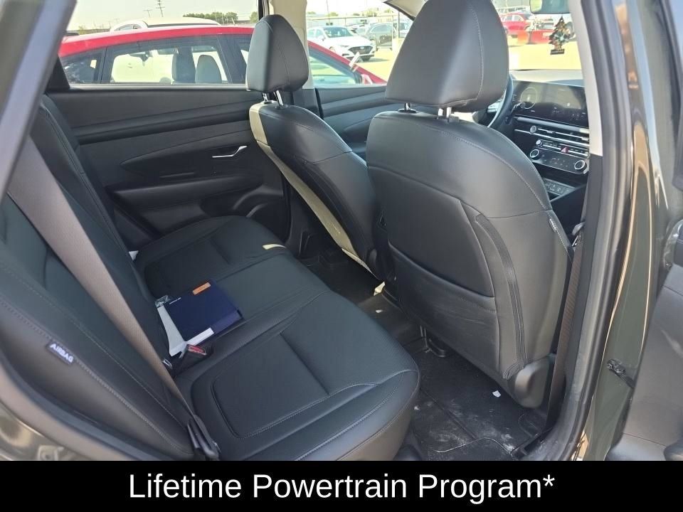 Used 2025 Hyundai Tucson SEL AWD/4WD image 4