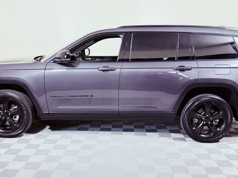 Used 2022 Jeep Grand Cherokee L Laredo AWD/4WD image 6