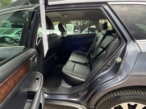Used 2017 Subaru Outback 3.6R Limited AWD/4WD image 22