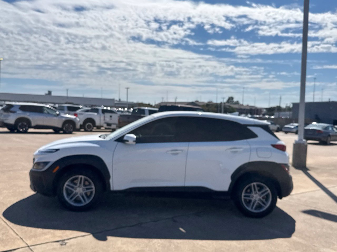 Used 2023 Hyundai Kona SE AWD/4WD image 14