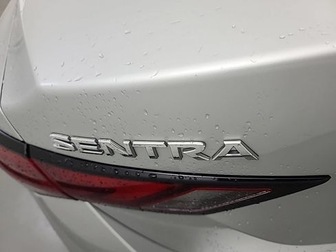 Used 2020 Nissan Sentra SV w/ Trunk Package FWD image 11