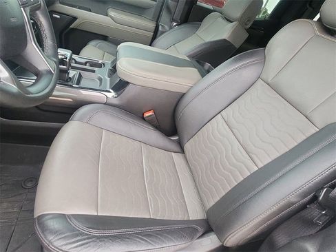 Used 2023 Chevrolet Silverado 1500 ZR2 w/ Technology Package image 19