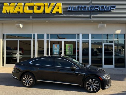 Used 2019 Volkswagen Arteon SE image 1