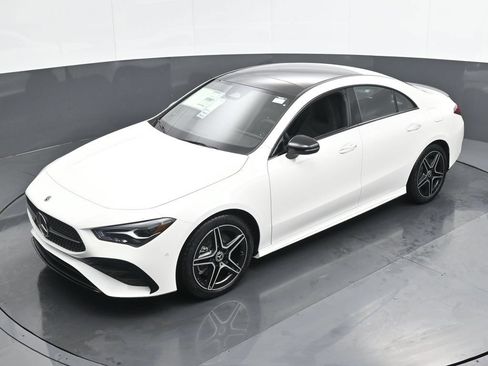 Used 2025 Mercedes-Benz CLA 250 4MATIC image 42