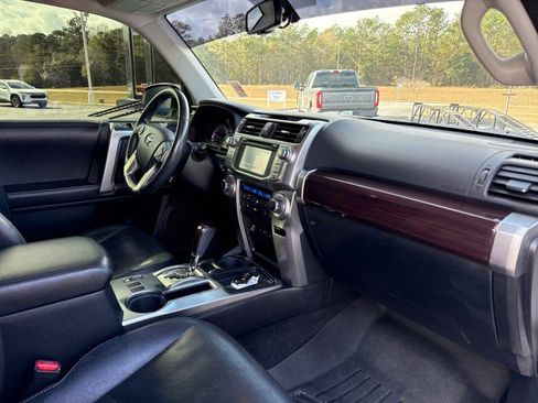 Used 2016 Toyota 4Runner SR5 image 10