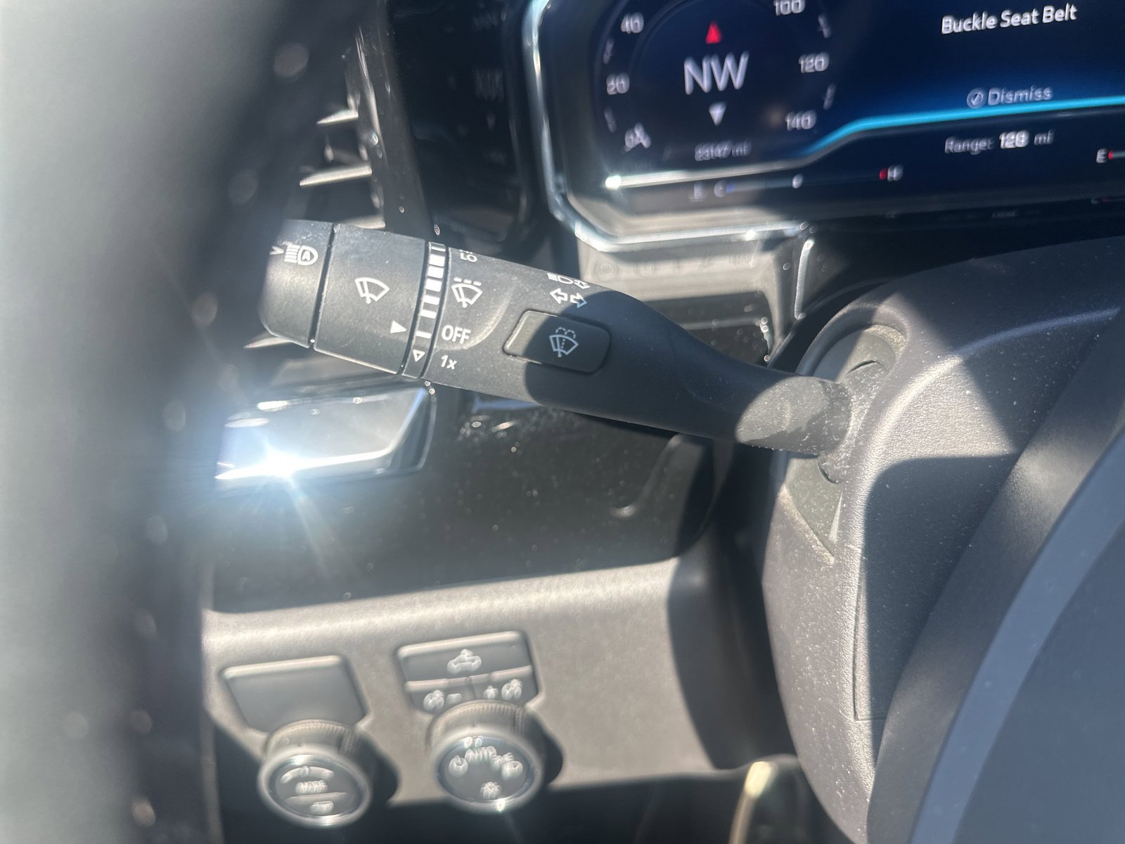 Used 2023 Chevrolet Silverado 1500 LT RWD image 14
