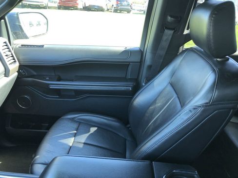 Used 2020 Ford Expedition XLT w/ Equipment Group 202A image 25
