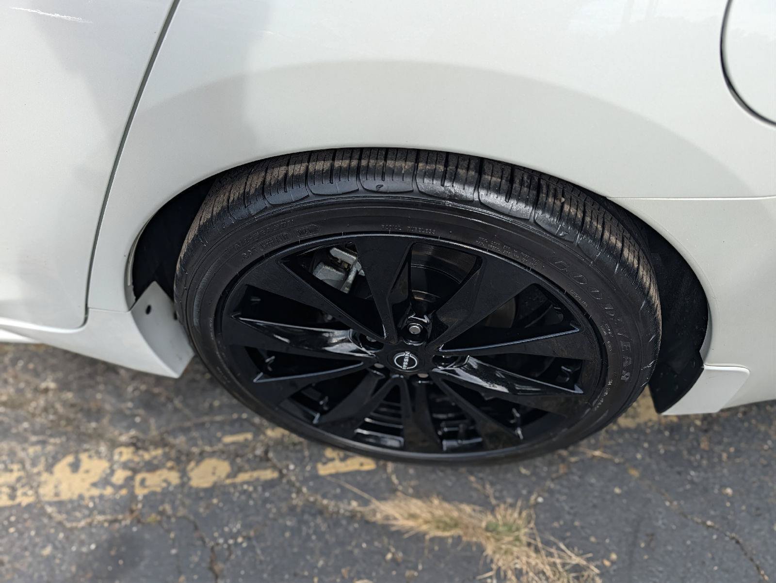 Used 2023 Nissan Maxima SR w/ Sport Mat Group FWD image 40