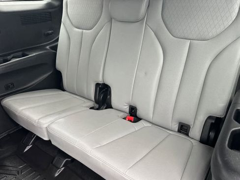 Used 2022 Hyundai Palisade SEL w/ Premium Package image 15