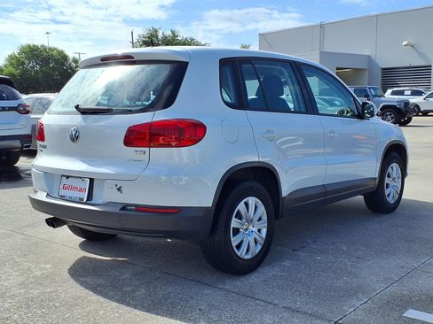 Used 2017 Volkswagen Tiguan S FWD image 24