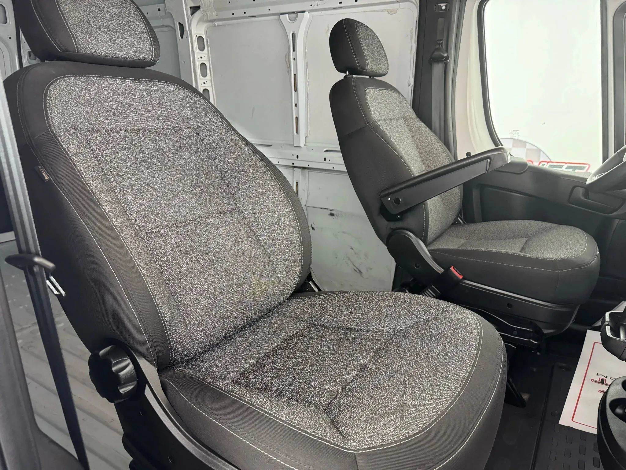 Used 2024 RAM ProMaster 1500 w/ Convenience Group FWD image 33