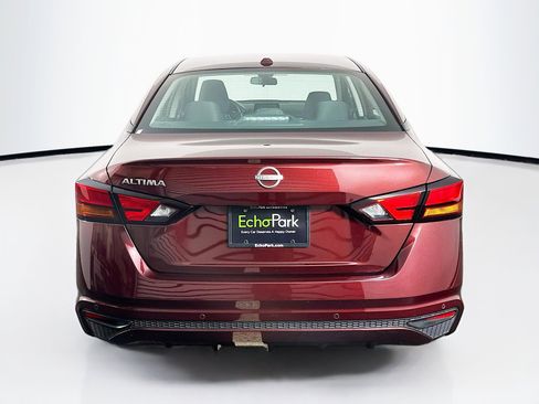 Used 2025 Nissan Altima 2.5 SV image 7